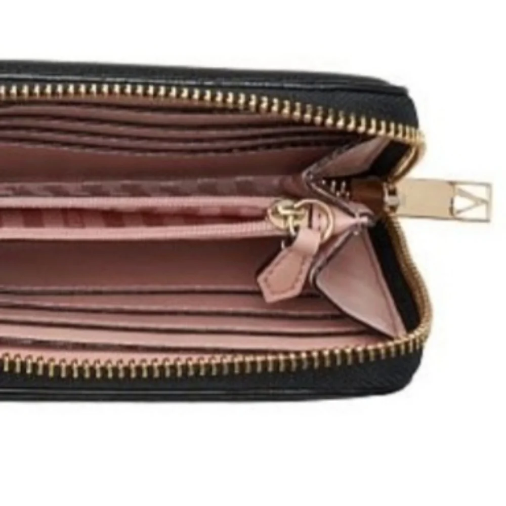 NEW Victoria Secret Full Size Wallet Quilted style perfect as a gift - Picture 7 of 8